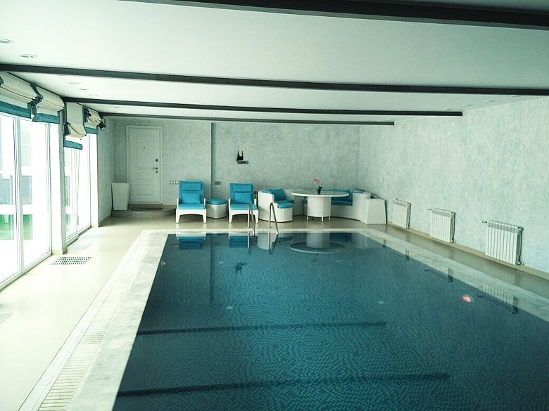 Capsule Pool 1500 W в частном бассейне